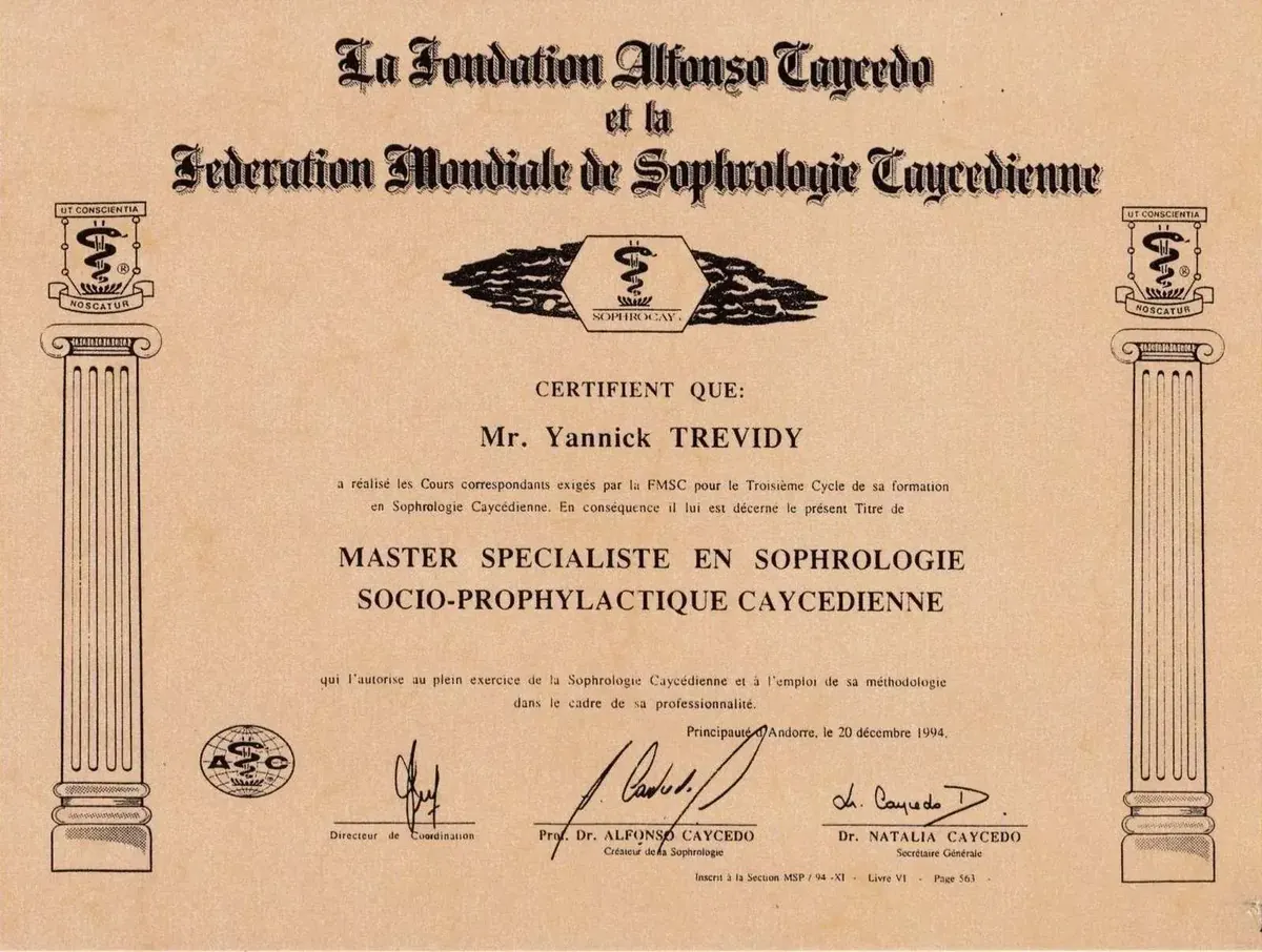 Diplôme de Master Spécialiste en Sophrologie Caycédienne délivré à Yannick Trévidy